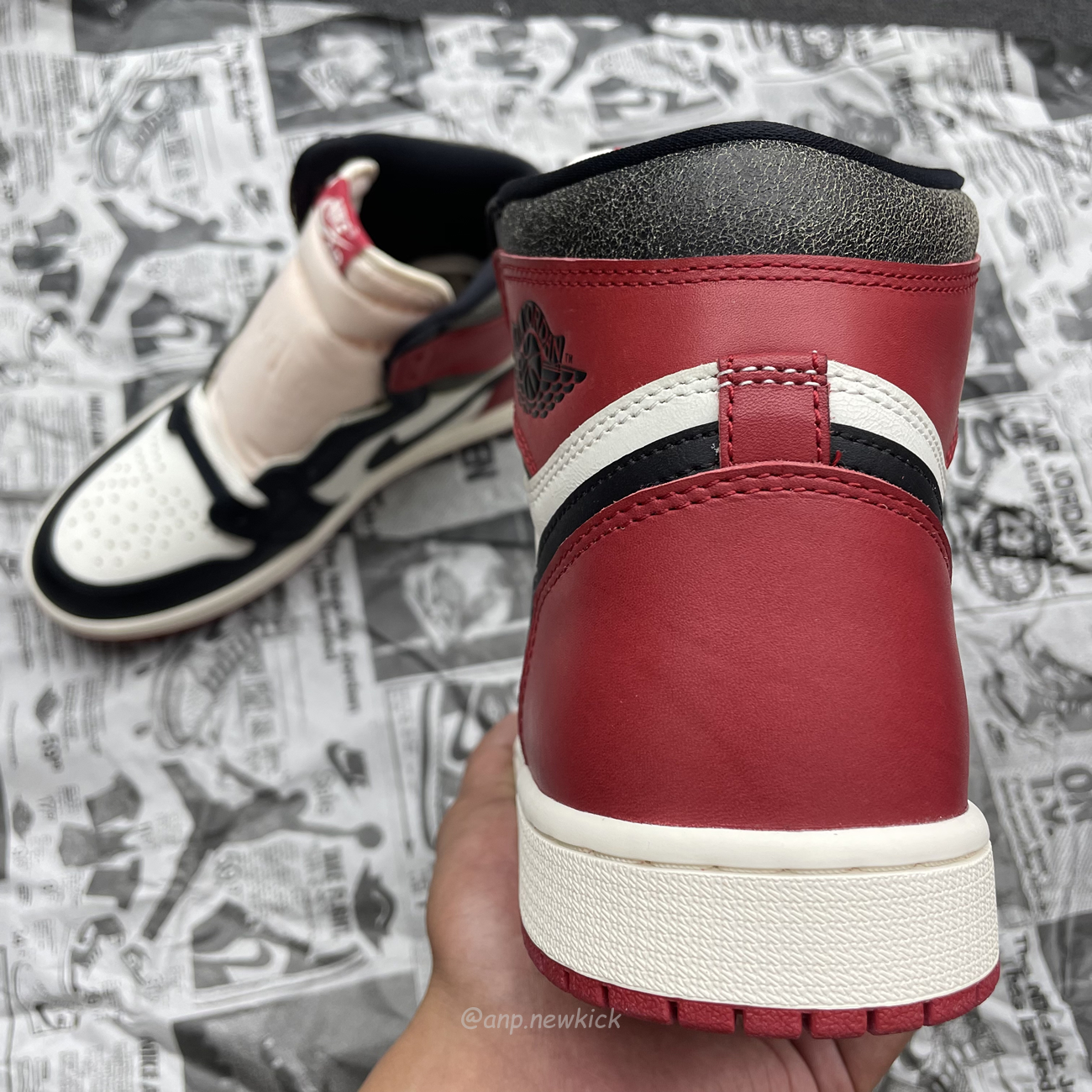 Air Jordan 1 Retro High Og Black Toe Chicago (9) - www.newkick.vip